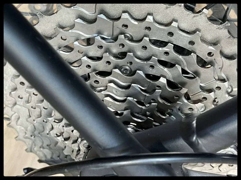 Giant Explore E+ 1 GTS 25km/h Large Gunmetal Black 2021-4